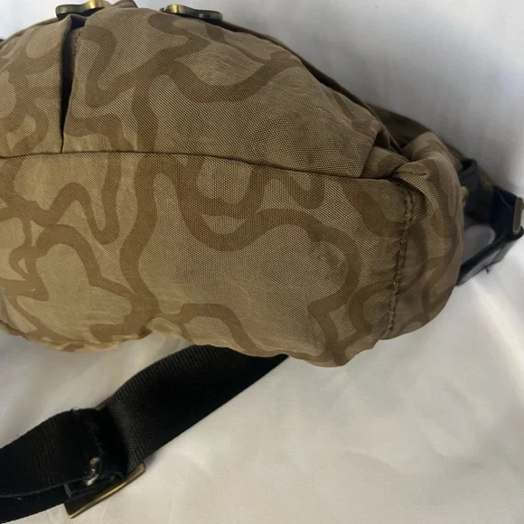 Stylish Tan Tous Crossbody Bag - Picture 3 of 9